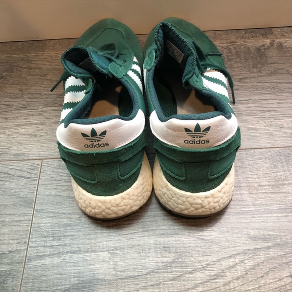 Nike’s - Picture 3 of 3